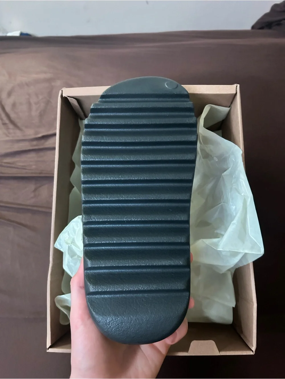 Yeezy Slide Men’s Black Onyx, Brand New!!